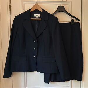Le Suit Navy Skirt Set